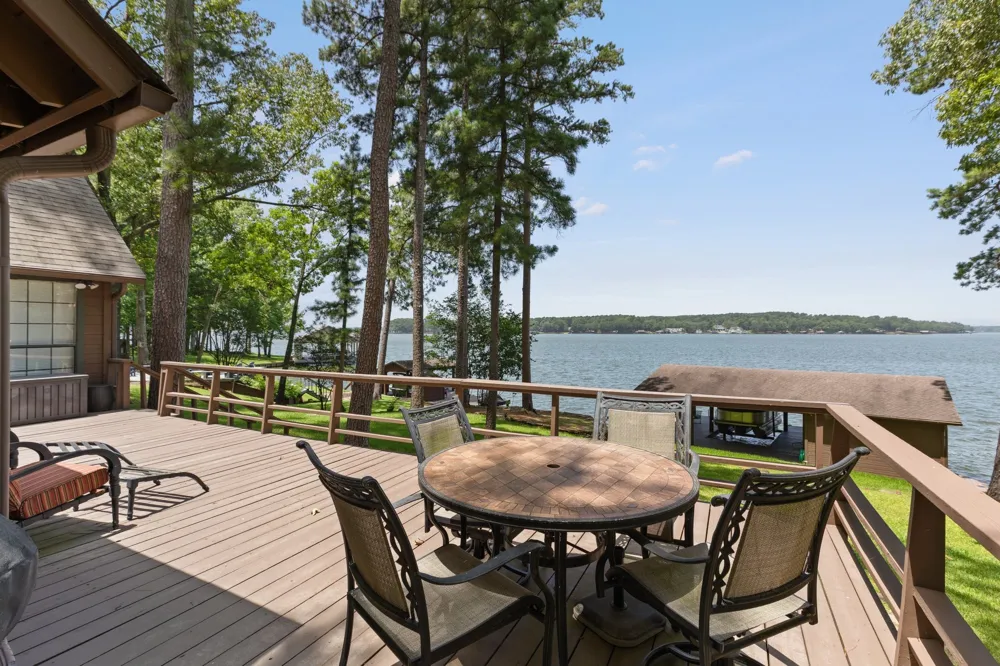 400 Windy Point Drive Mount Vernon, TX 75457