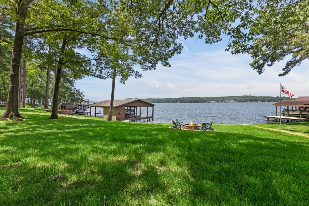 400 Windy Point Drive Mount Vernon, TX 75457
