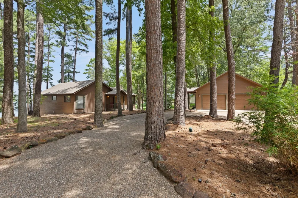 400 Windy Point Drive Mount Vernon, TX 75457