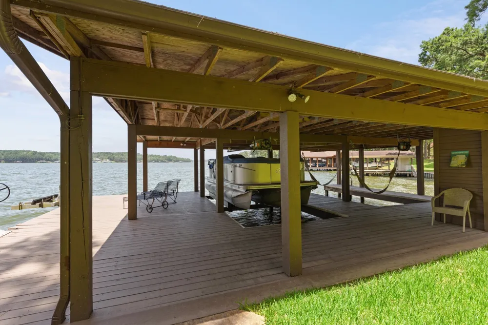 400 Windy Point Drive Mount Vernon, TX 75457