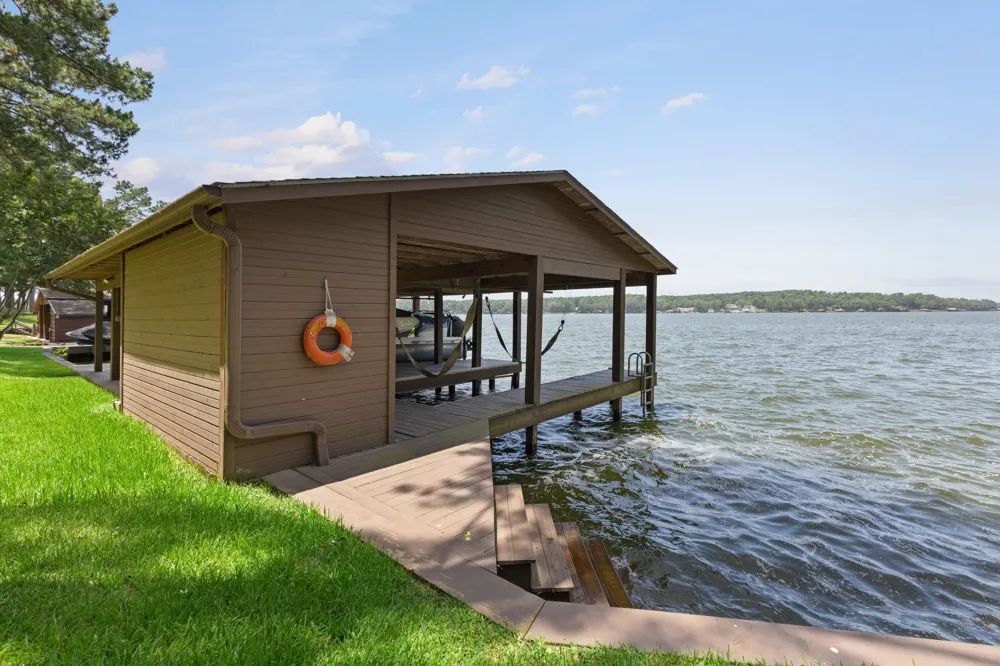 400 Windy Point Drive Mount Vernon, TX 75457