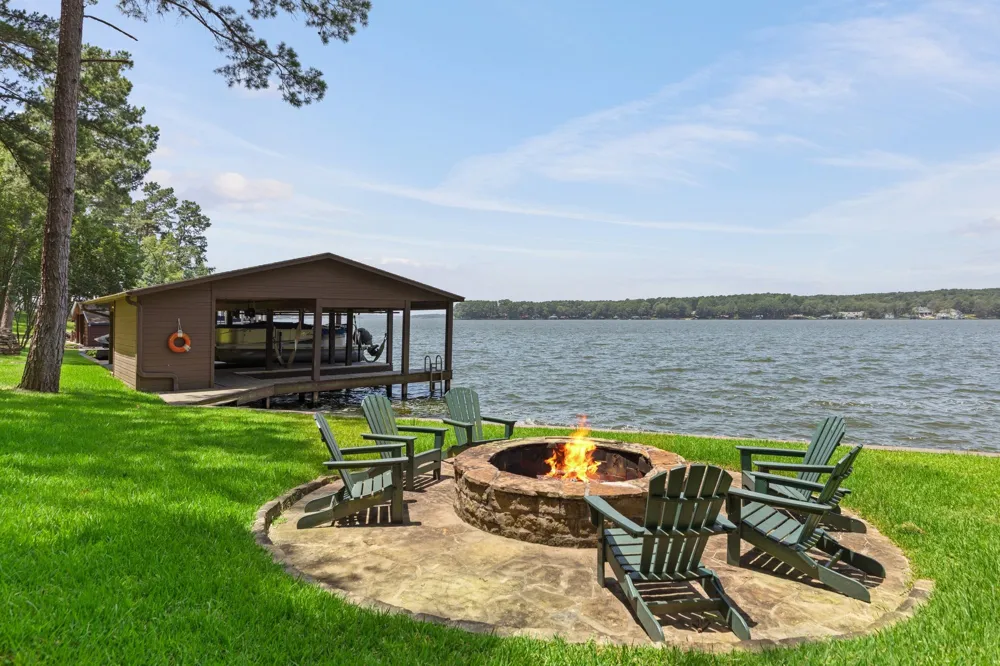 400 Windy Point Drive Mount Vernon, TX 75457