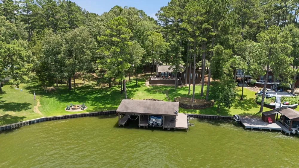 400 Windy Point Drive Mount Vernon, TX 75457