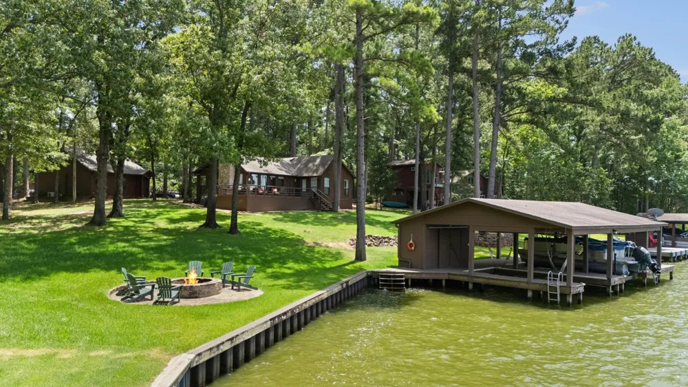 400 Windy Point Drive Mount Vernon, TX 75457