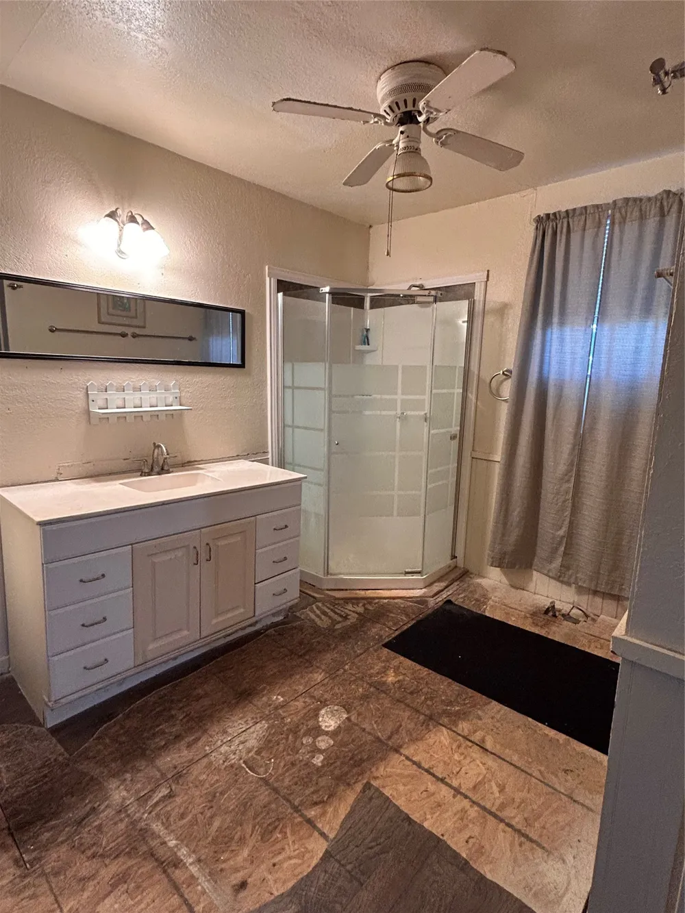 130 CR 3821 Wills Point, TX 75169