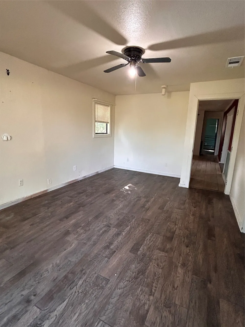 130 CR 3821 Wills Point, TX 75169