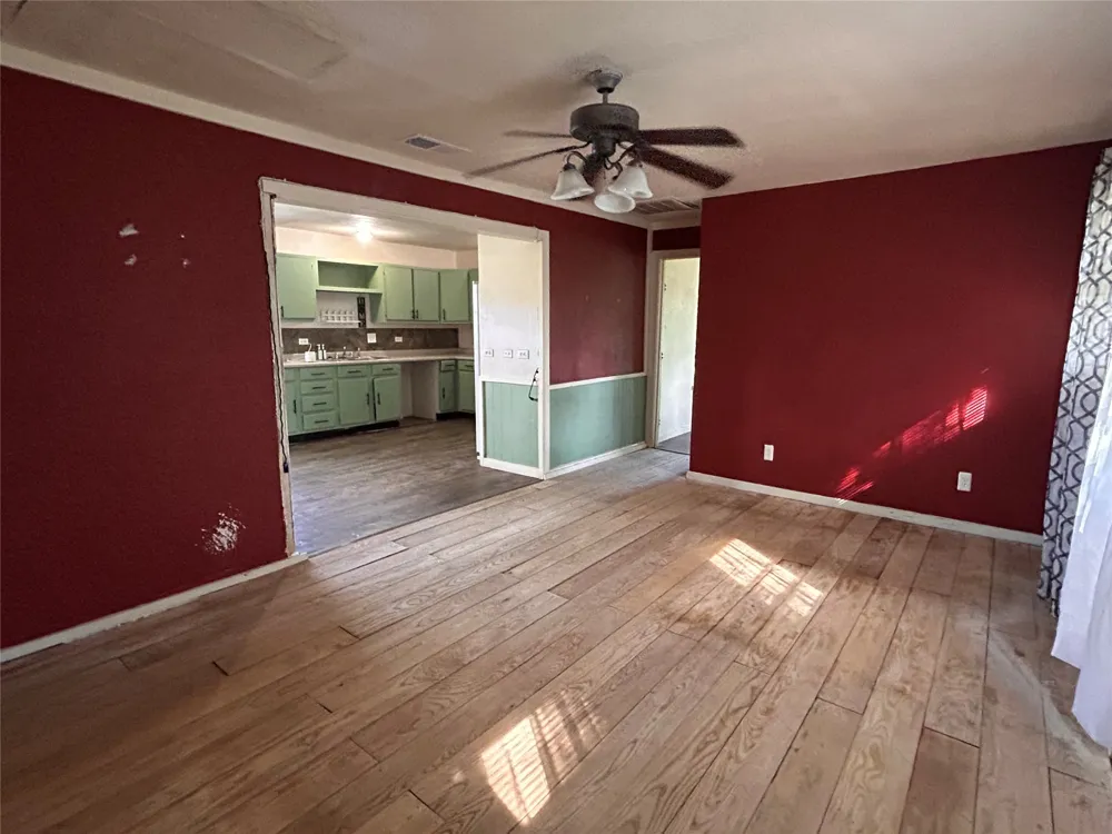 130 CR 3821 Wills Point, TX 75169