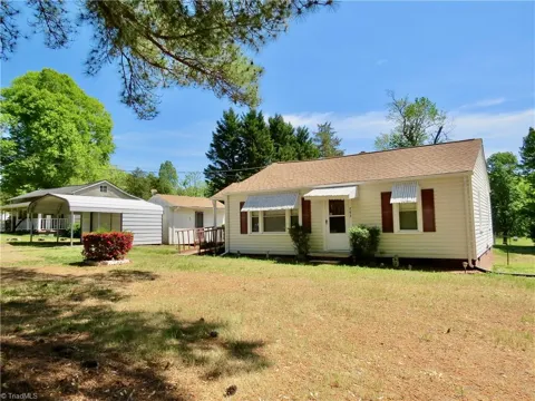 793 Wolf Island Road