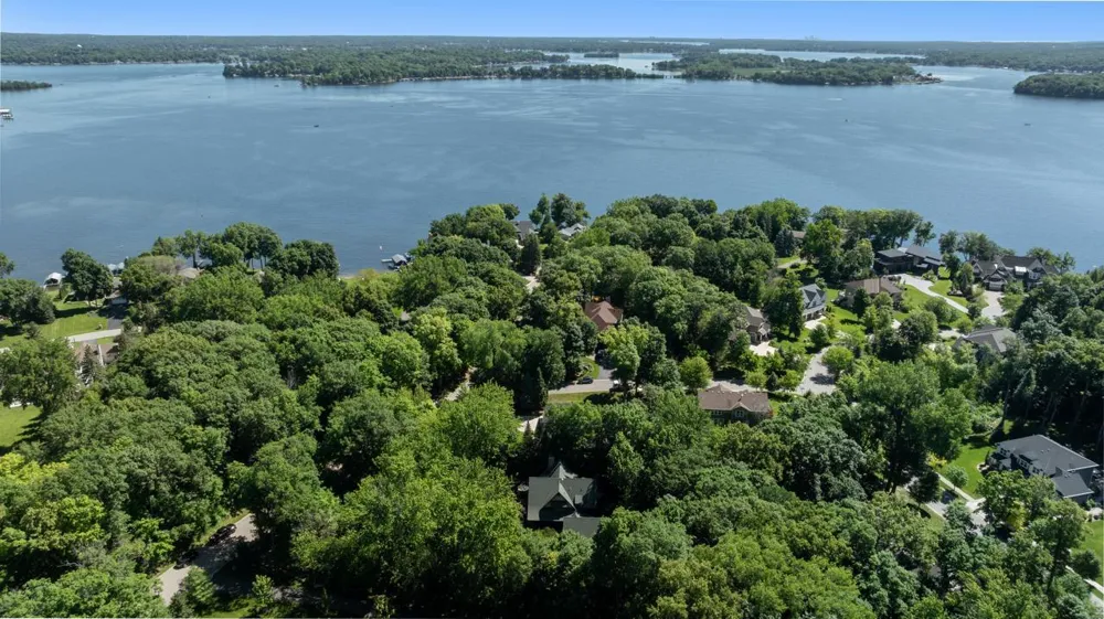 5955 Maple Forest Minnetrista, MN 55364