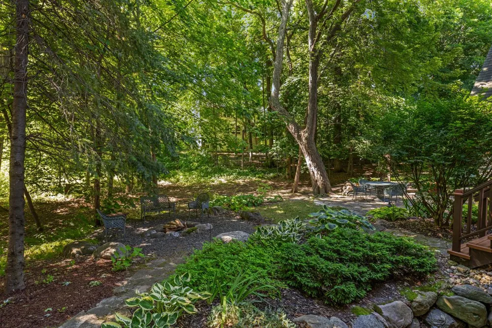 5955 Maple Forest Minnetrista, MN 55364