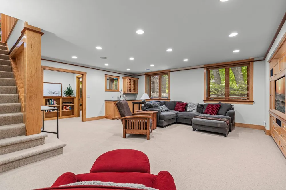 5955 Maple Forest Minnetrista, MN 55364