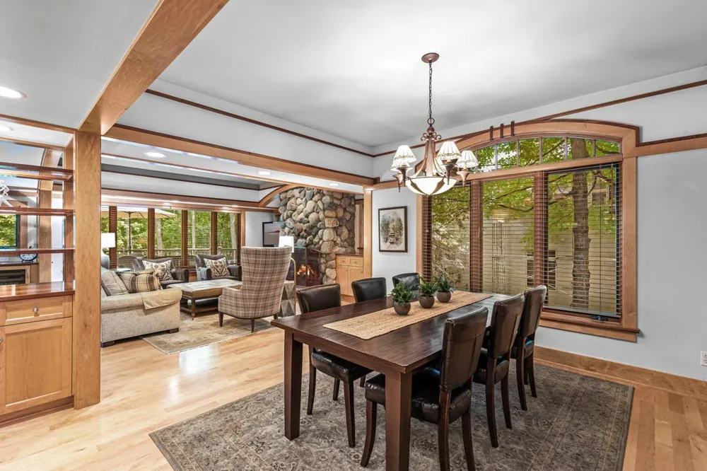 5955 Maple Forest Minnetrista, MN 55364