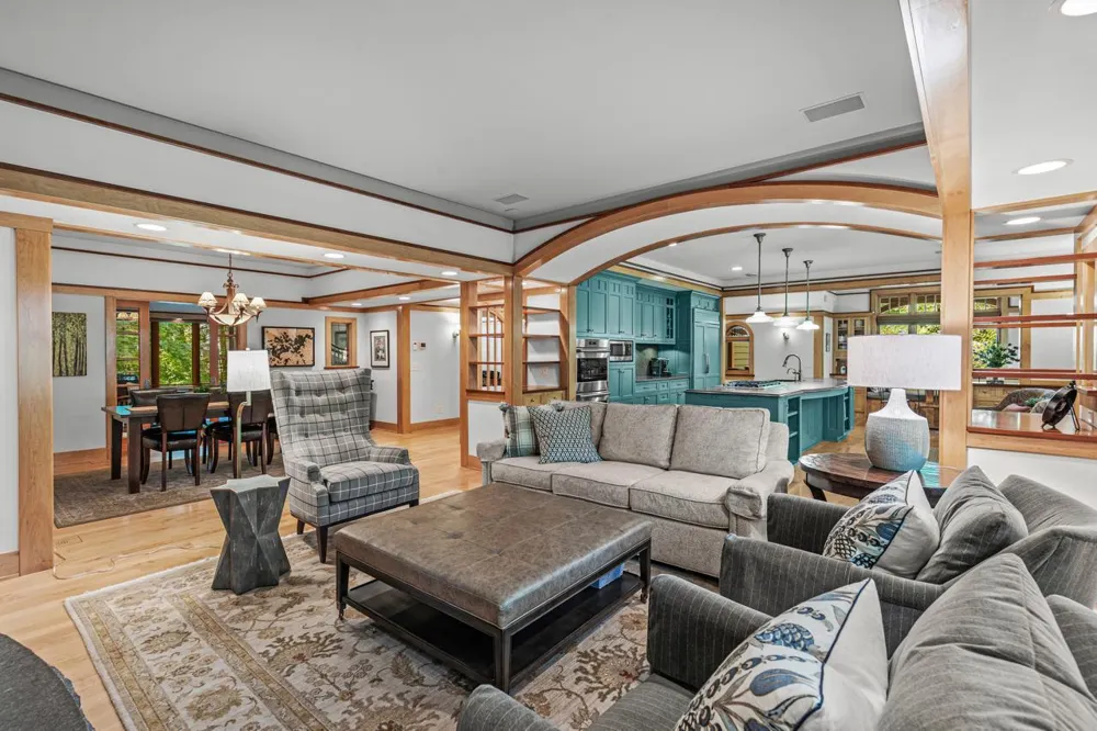 5955 Maple Forest Minnetrista, MN 55364