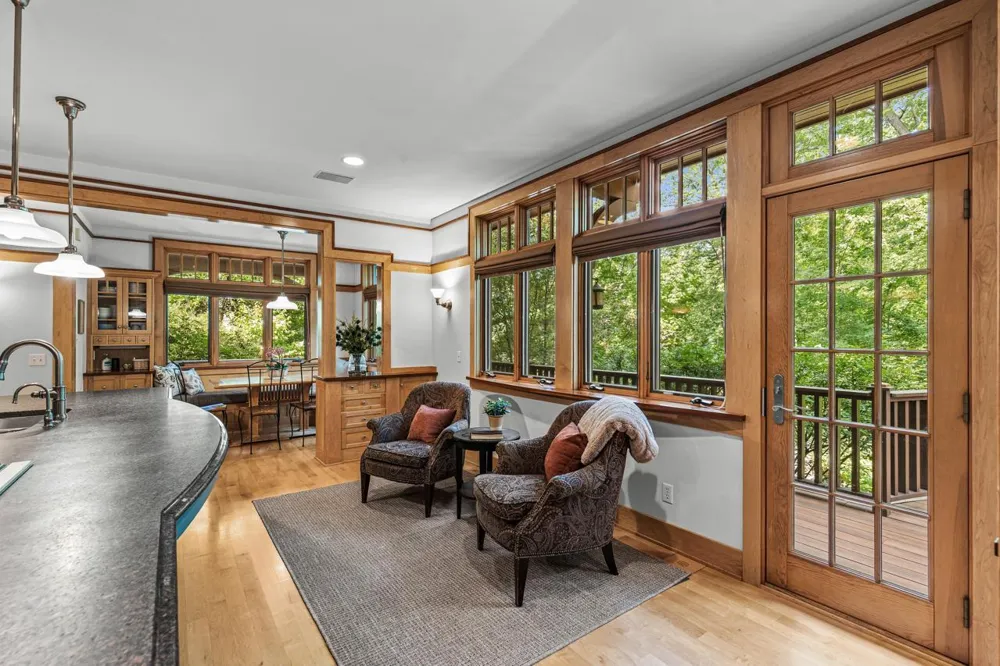 5955 Maple Forest Minnetrista, MN 55364