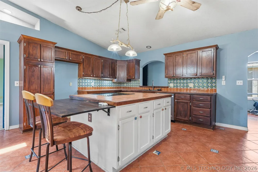 3670 Sleepy Hollow Road Sulphur, OK 73086