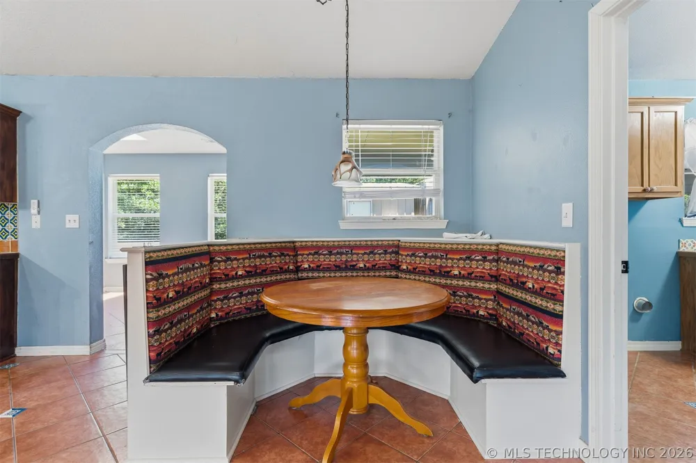 3670 Sleepy Hollow Road Sulphur, OK 73086