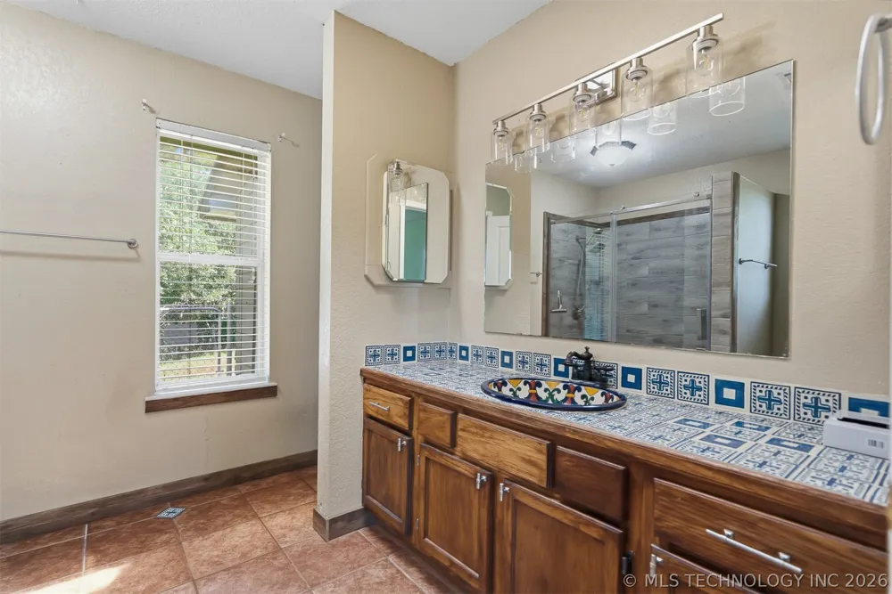 3670 Sleepy Hollow Road Sulphur, OK 73086