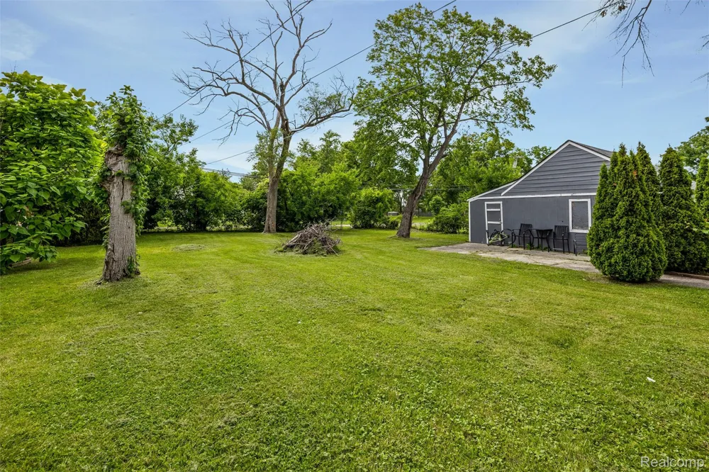 33065 Garfield Road Fraser City, MI 48026