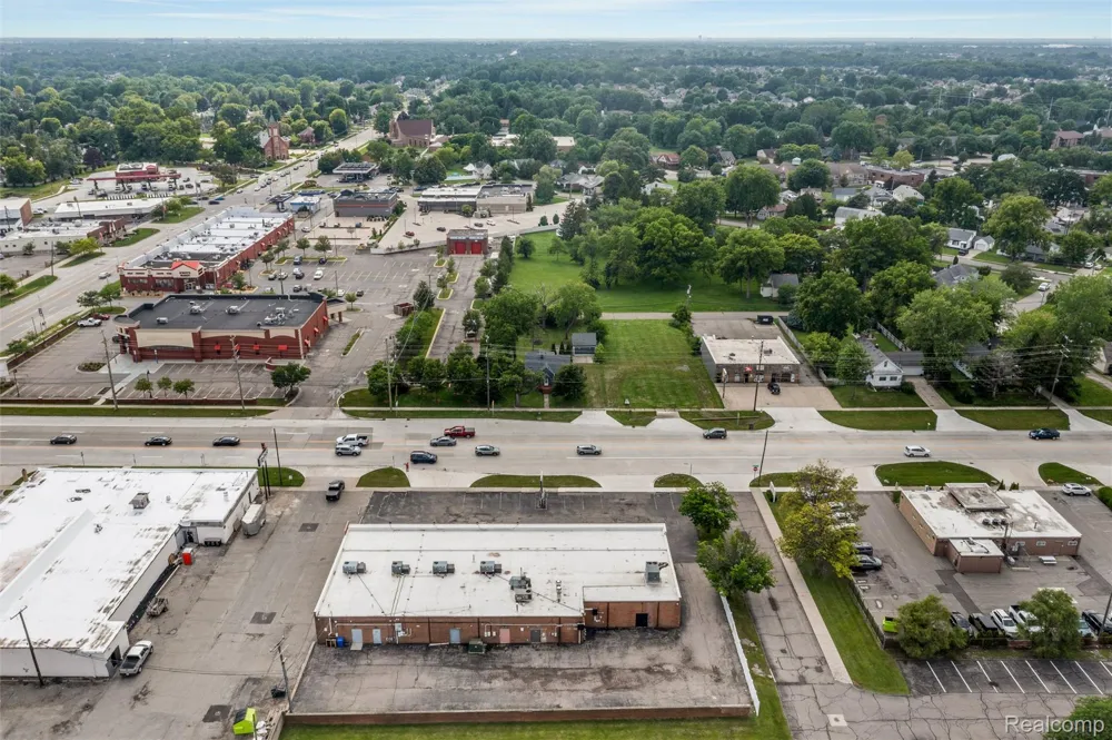 33065 Garfield Road Fraser City, MI 48026