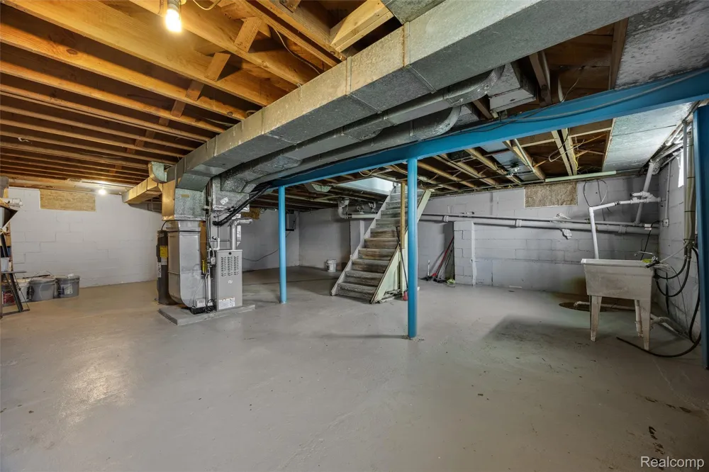 33065 Garfield Road Fraser City, MI 48026