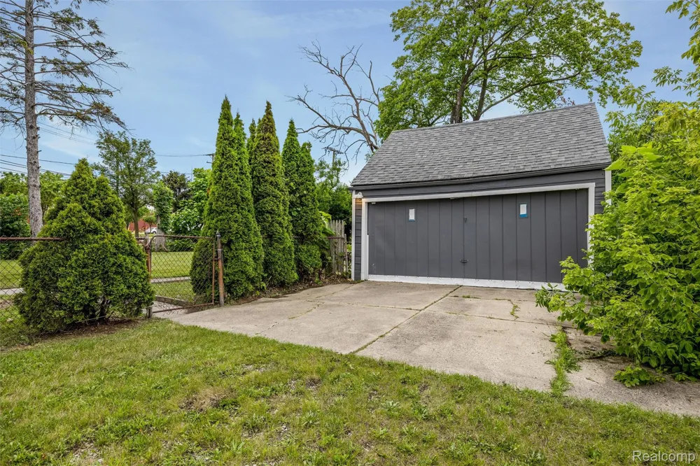 33065 Garfield Road Fraser City, MI 48026