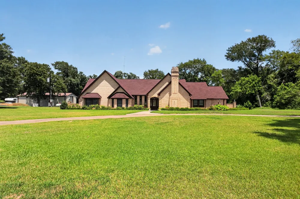 1950 Country Club Road Brenham, TX 77833