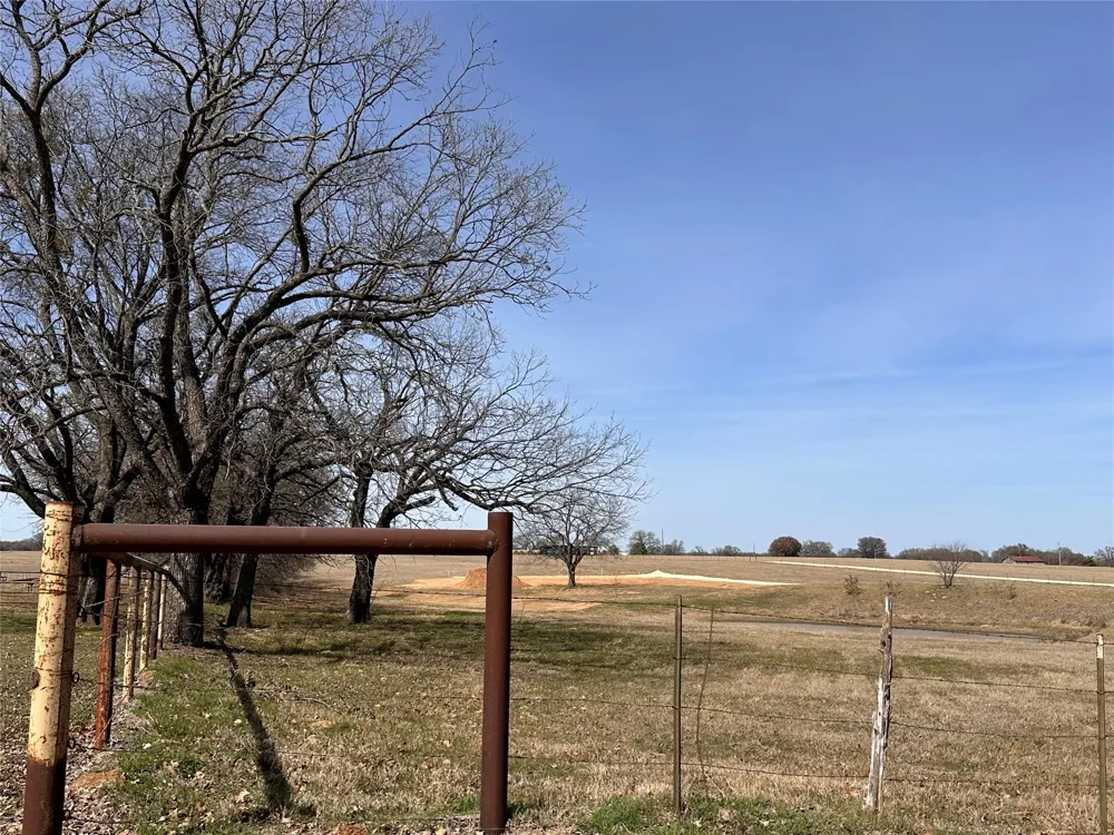 14 HCR 1431 Covington, TX 76636