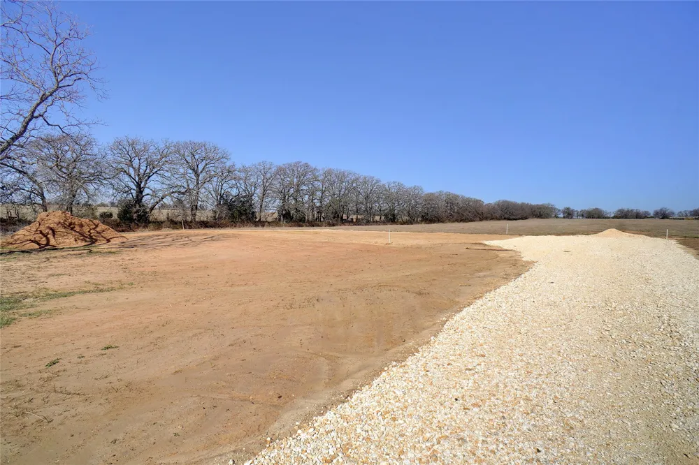 14 HCR 1431 Covington, TX 76636