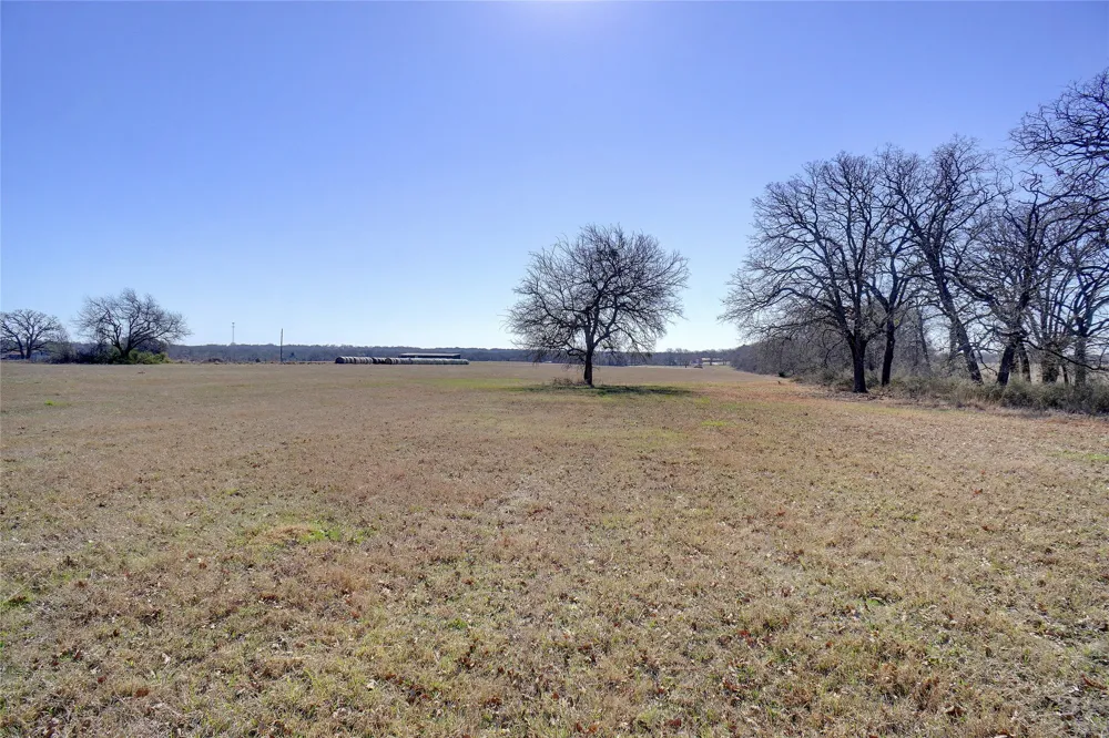 14 HCR 1431 Covington, TX 76636