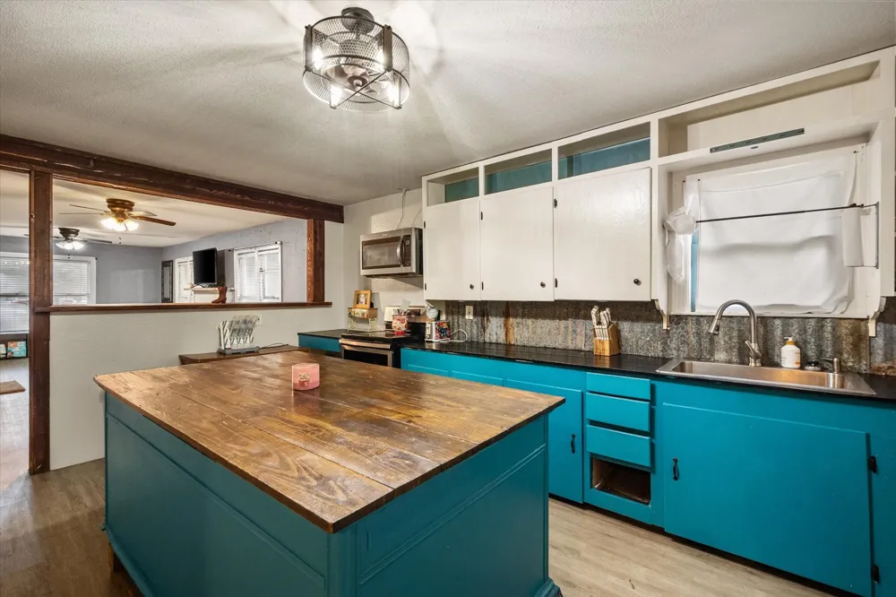101 S Runnels Avenue Streetman, TX 75859