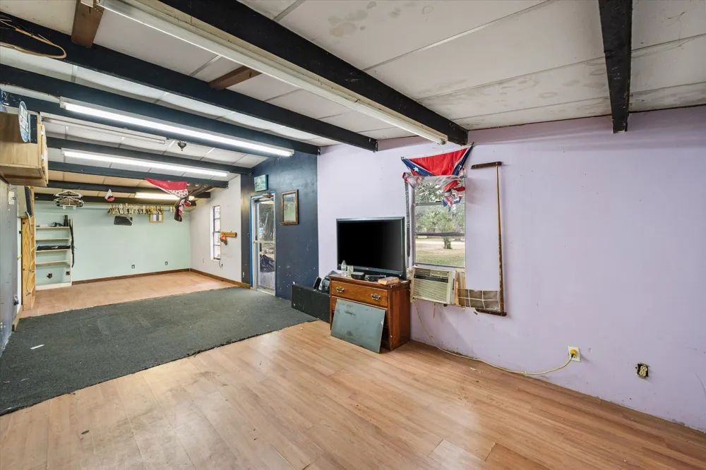 101 S Runnels Avenue Streetman, TX 75859