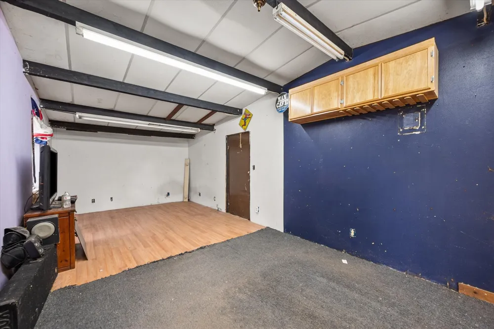 101 S Runnels Avenue Streetman, TX 75859