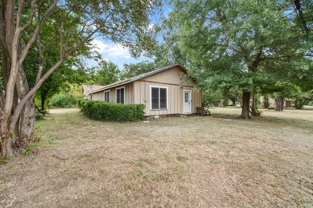 101 S Runnels Avenue Streetman, TX 75859