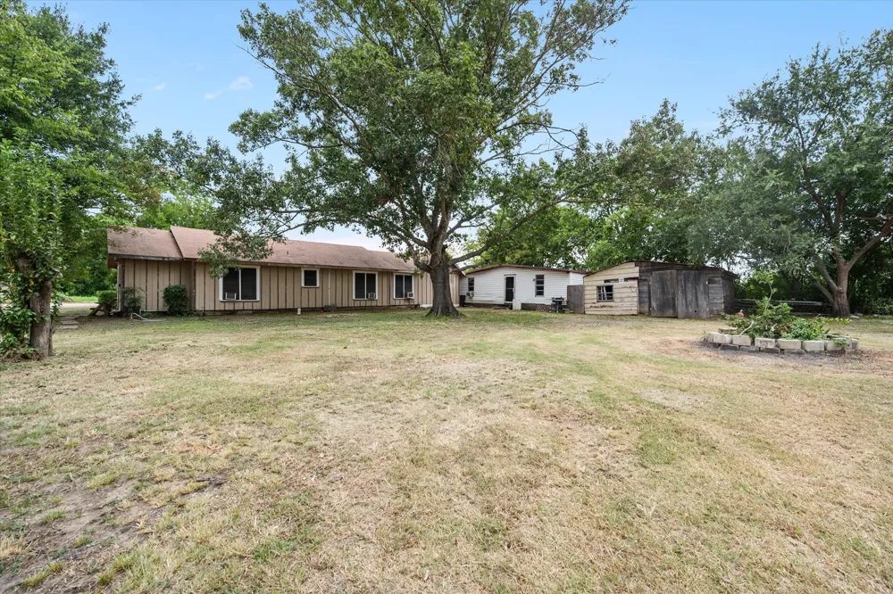 101 S Runnels Avenue Streetman, TX 75859