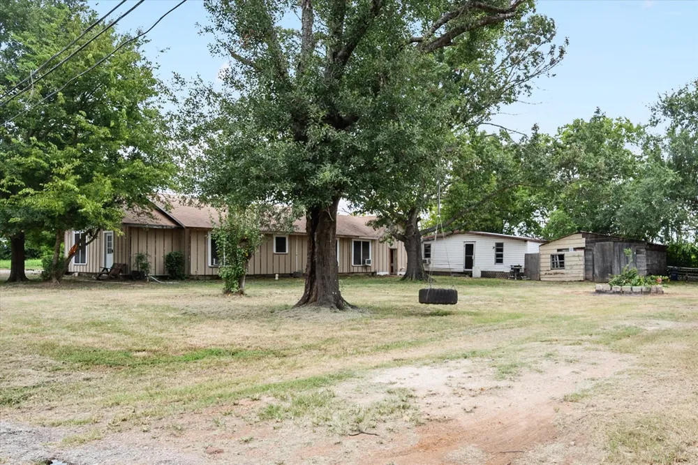 101 S Runnels Avenue Streetman, TX 75859