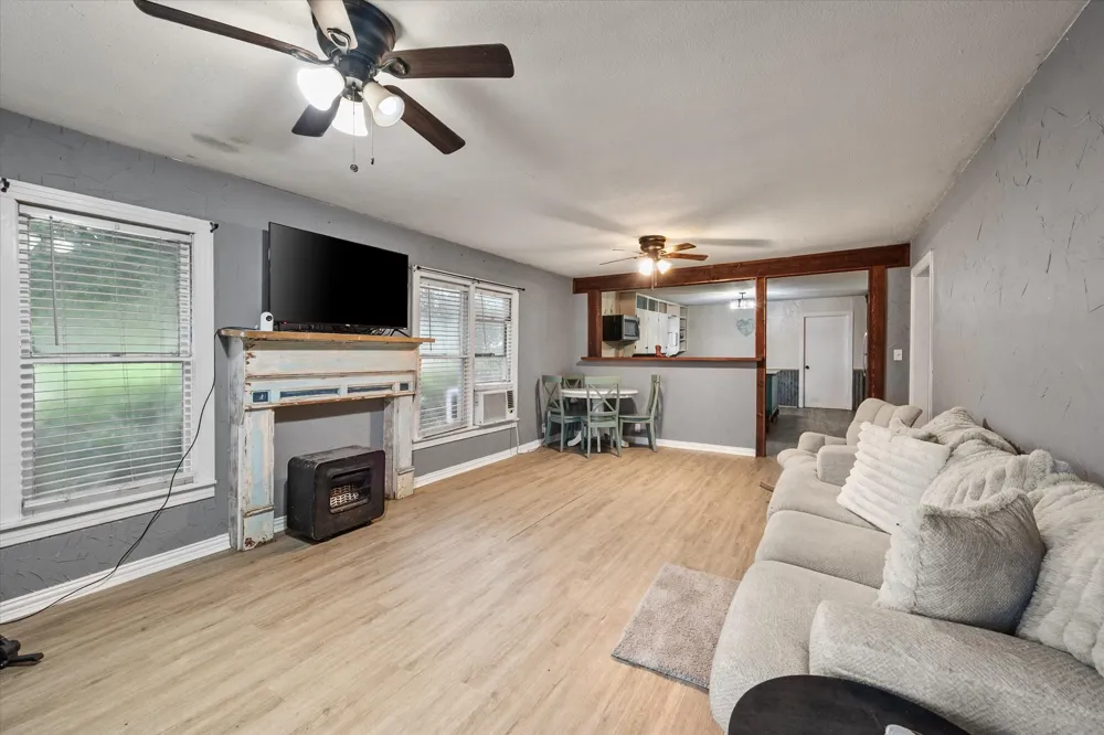 101 S Runnels Avenue Streetman, TX 75859