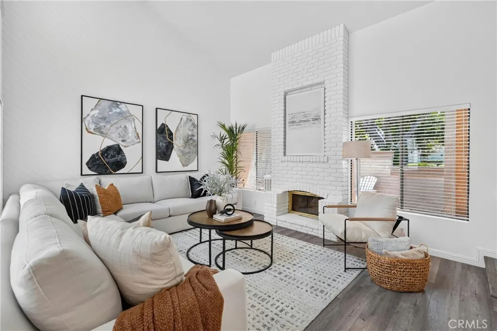 104 Navarre Irvine, CA 92612
