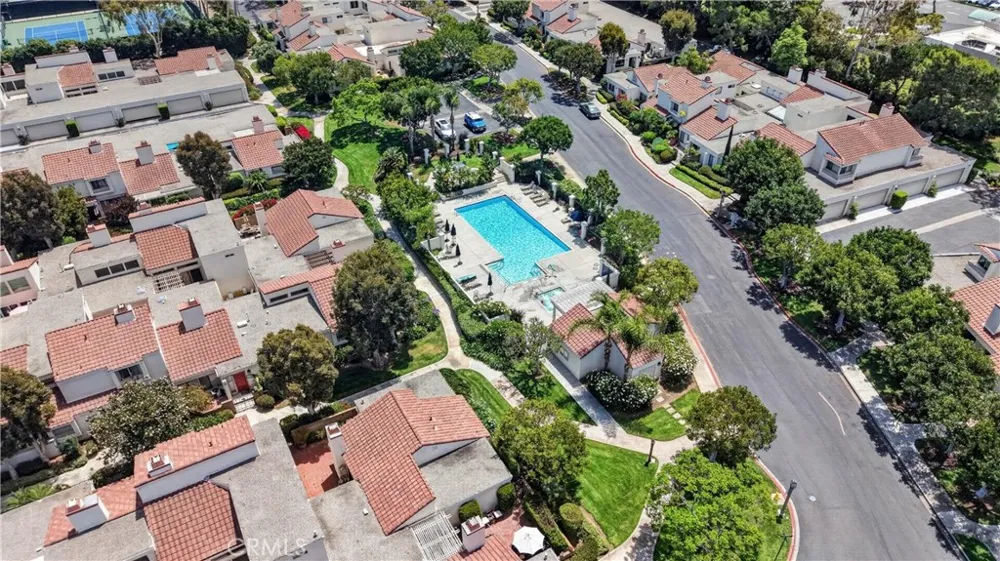 104 Navarre Irvine, CA 92612