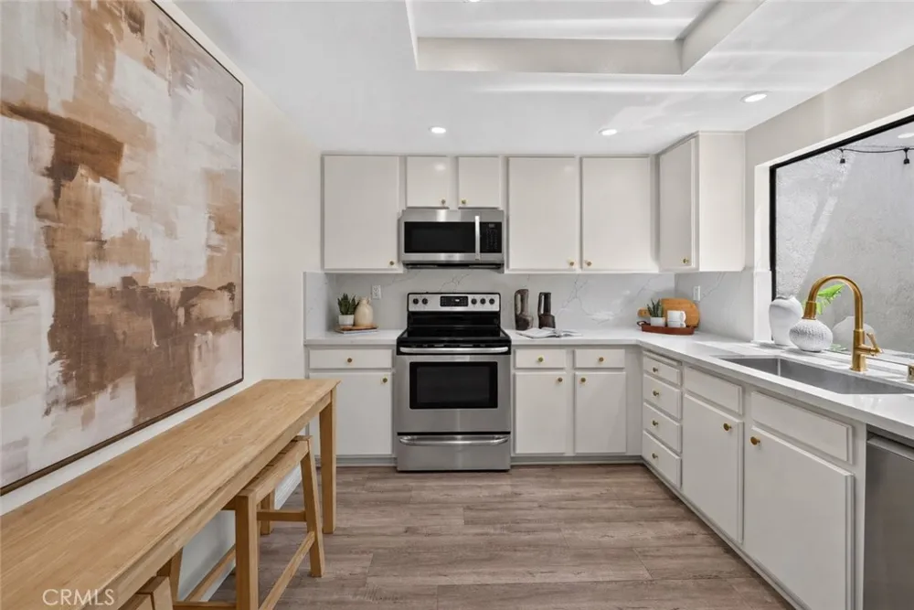 104 Navarre Irvine, CA 92612