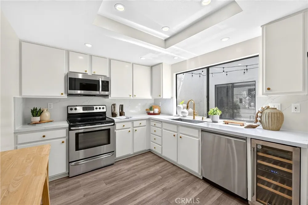 104 Navarre Irvine, CA 92612
