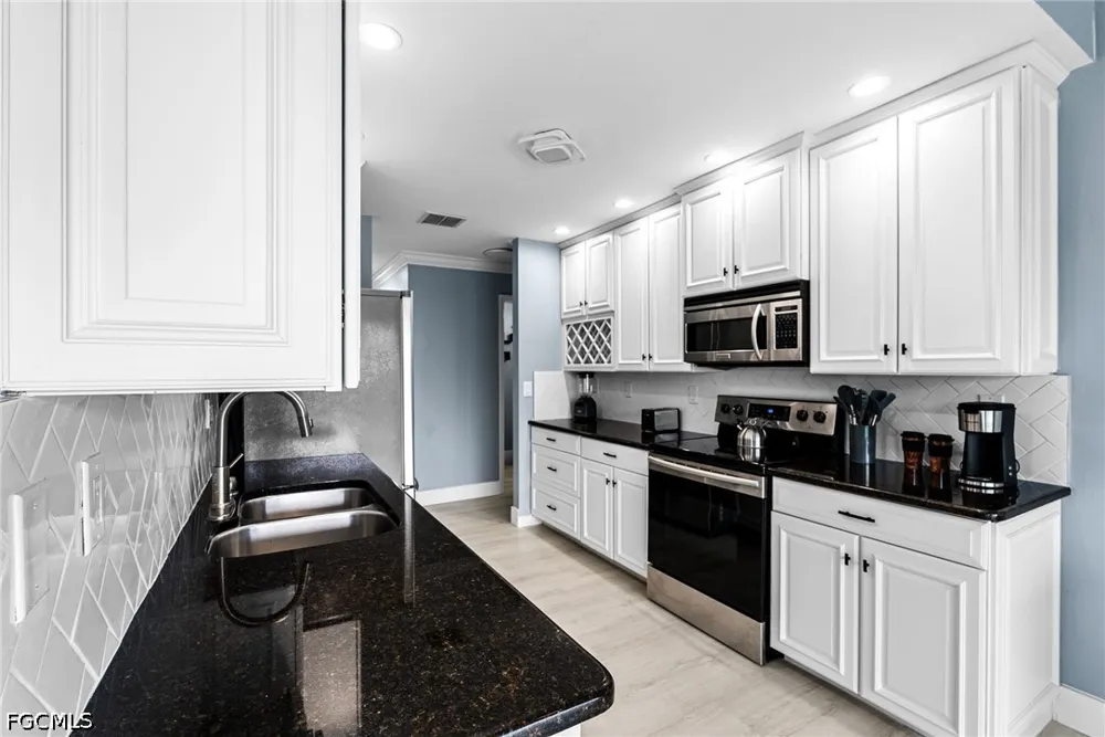 SE 27th Street Cape Coral, FL 33904