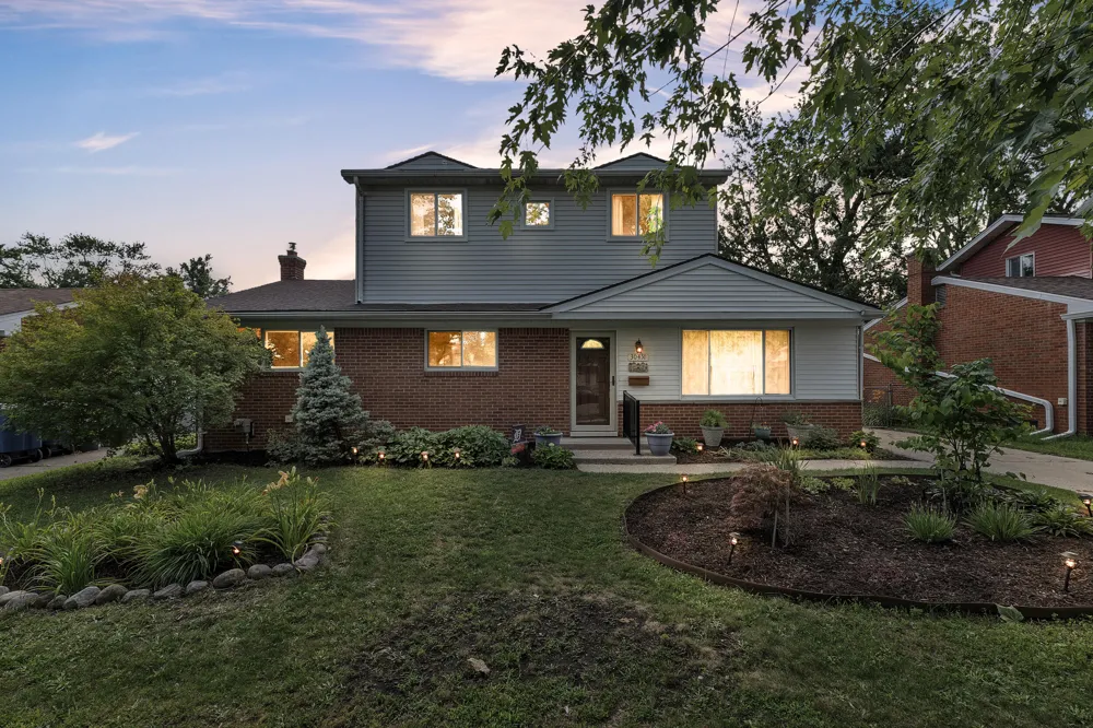 30431 Avon Court Westland, MI 48185