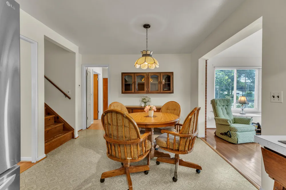 30431 Avon Court Westland, MI 48185