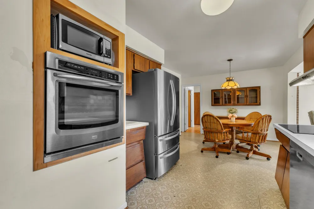 30431 Avon Court Westland, MI 48185