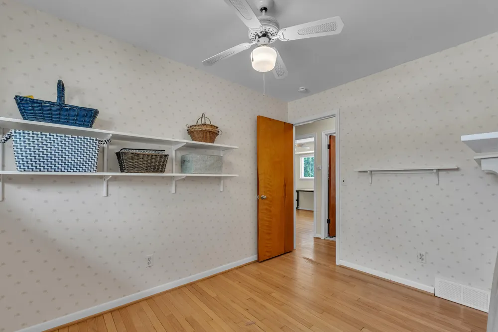 30431 Avon Court Westland, MI 48185