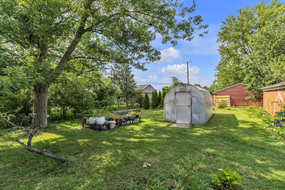 30431 Avon Court Westland, MI 48185
