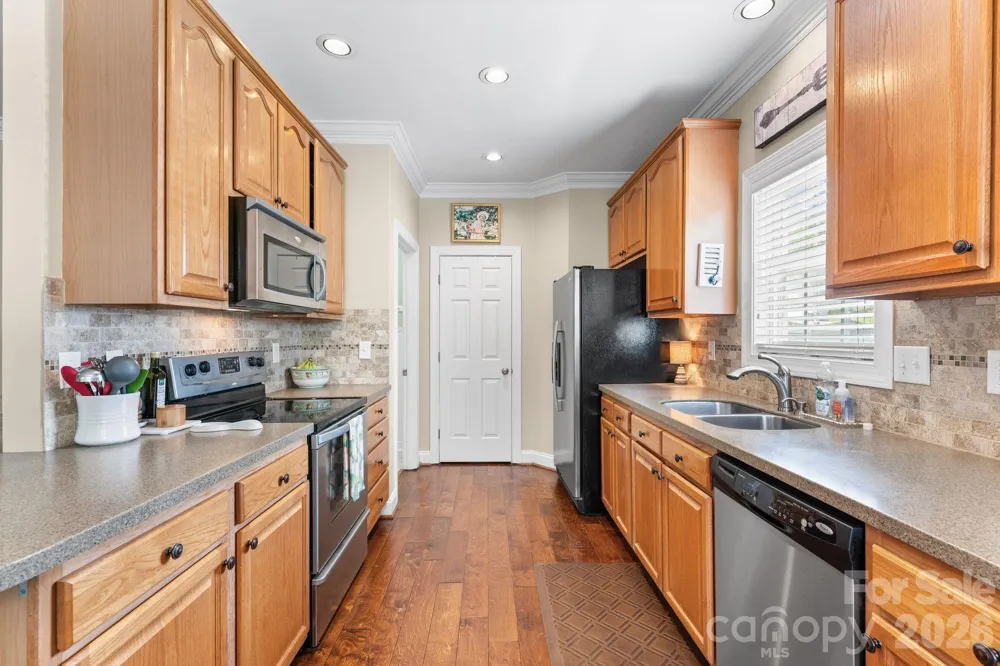 1900 Austin Place Lane Winston Salem, NC 27127