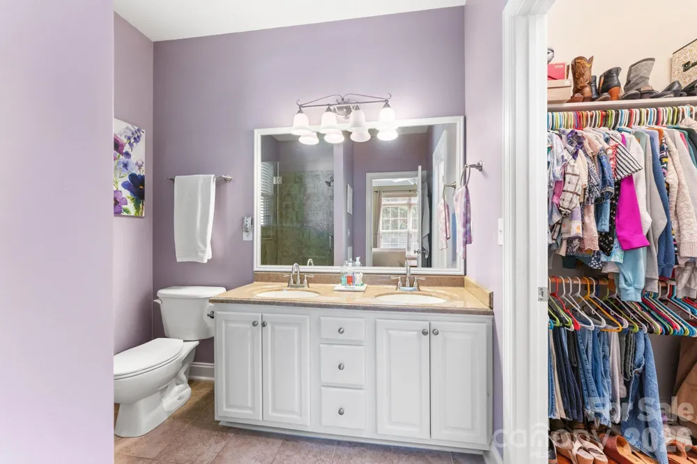 1900 Austin Place Lane Winston Salem, NC 27127
