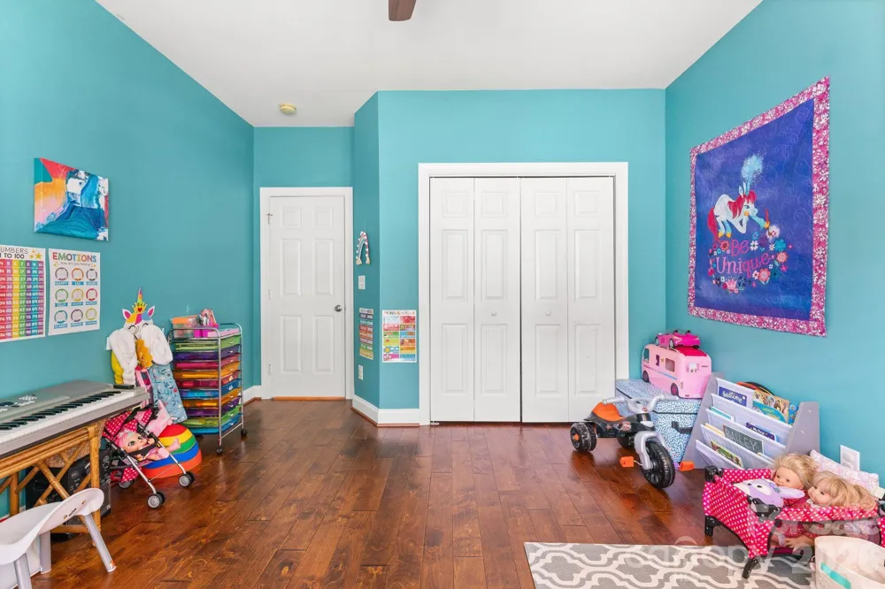 1900 Austin Place Lane Winston Salem, NC 27127