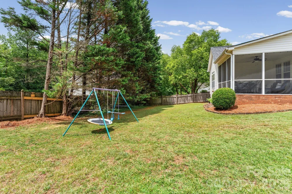 1900 Austin Place Lane Winston Salem, NC 27127